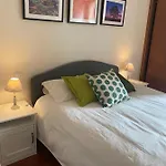 Bajo Con Terraza Y Vistas A Montana En Appartamento