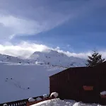 Bajo Con Terraza Y Vistas A Montana En Апартаменты