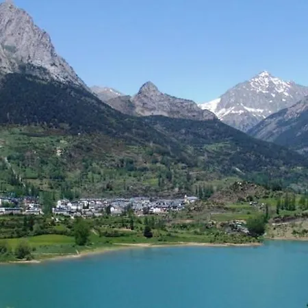 Bajo Con Terraza Y Vistas A Montana En * פורמיגל