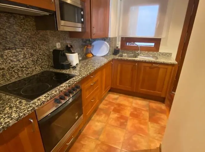 Apartamento Bajo Con Terraza Y Vistas A Montana En