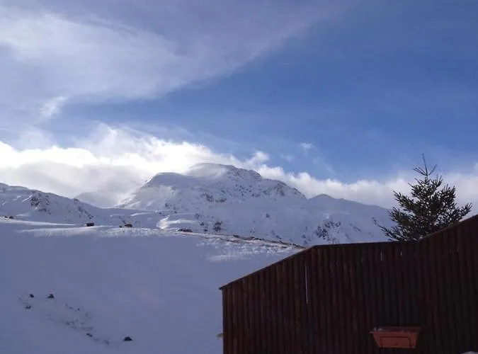 Bajo Con Terraza Y Vistas A Montana En Apartamento